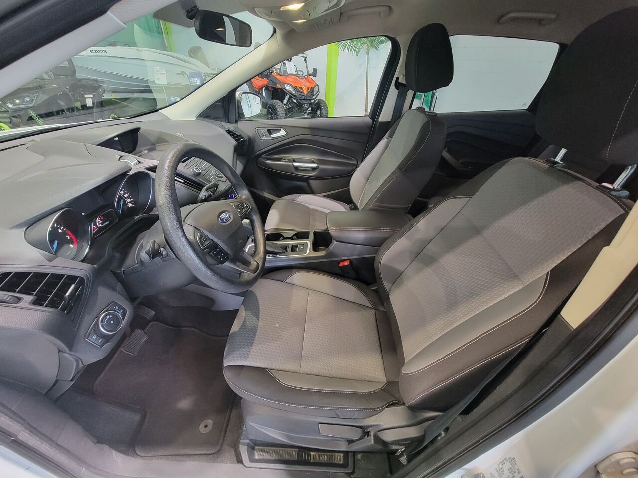 2017 Ford Escape White  - photo #10