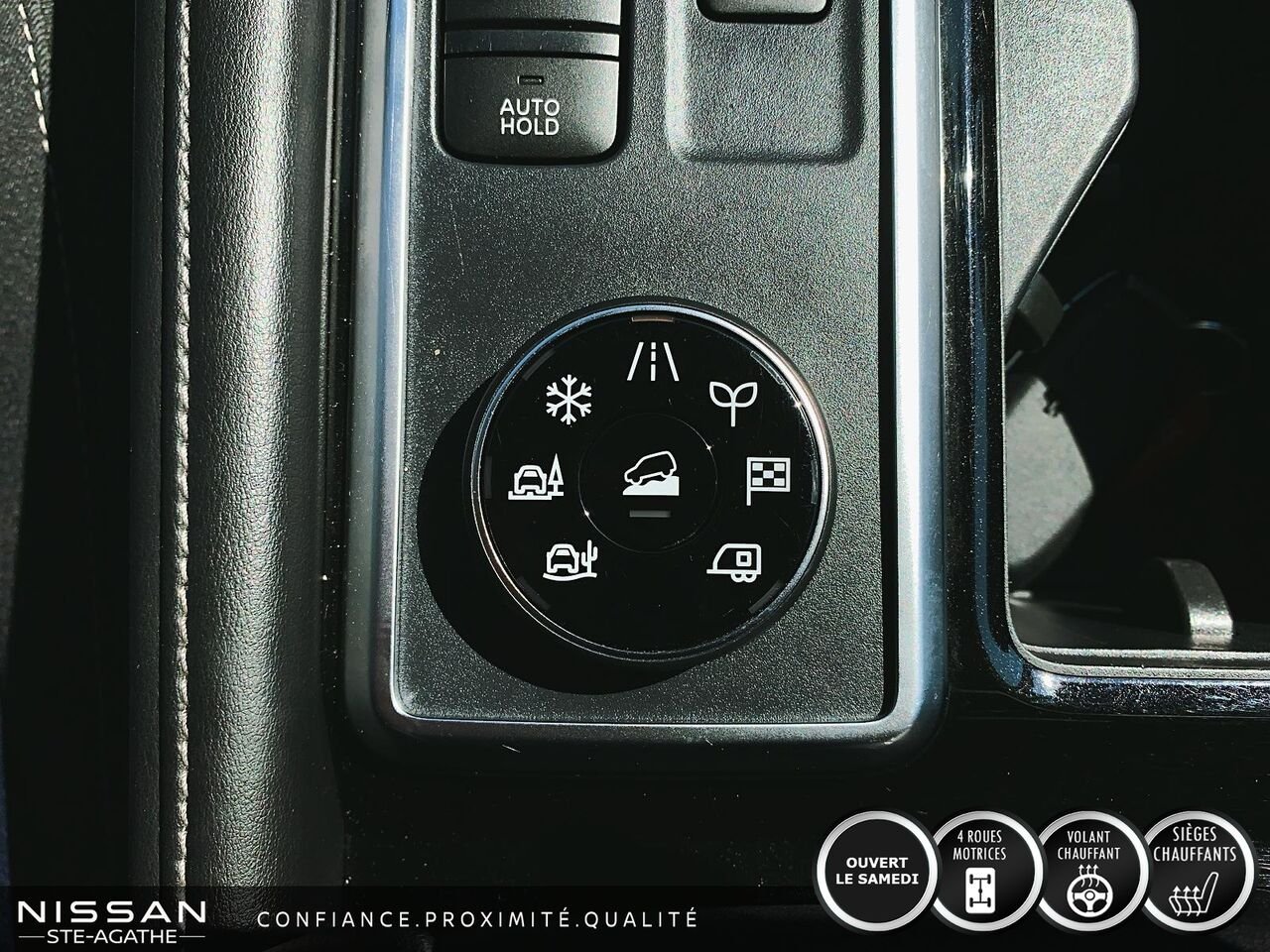 2024 Nissan Pathfinder SV 4RM Blue Saint-Jérôme - photo #23