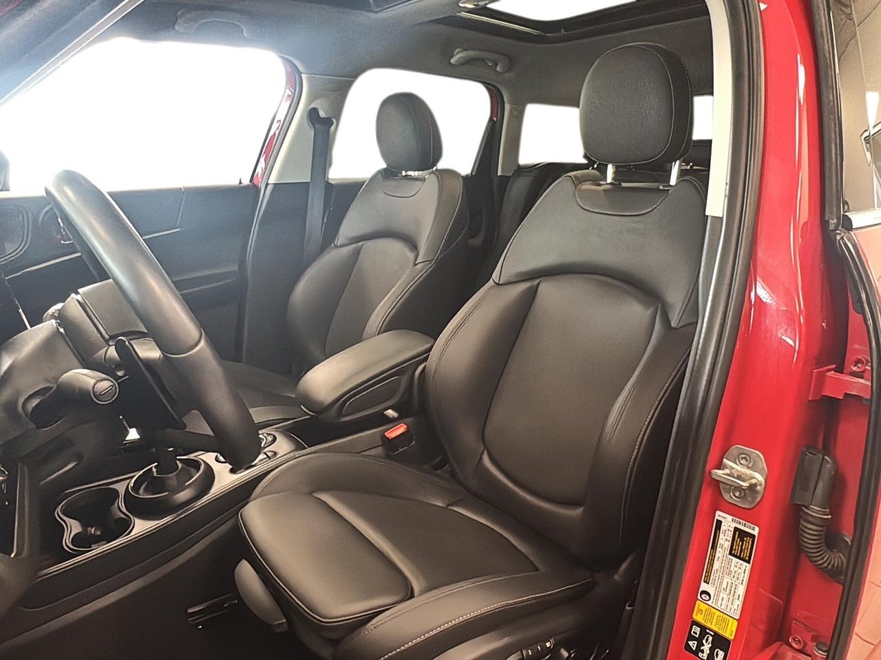 2024 MINI Countryman VIN WMZ83BR04R3R87108 Red Baie-Comeau - photo #9