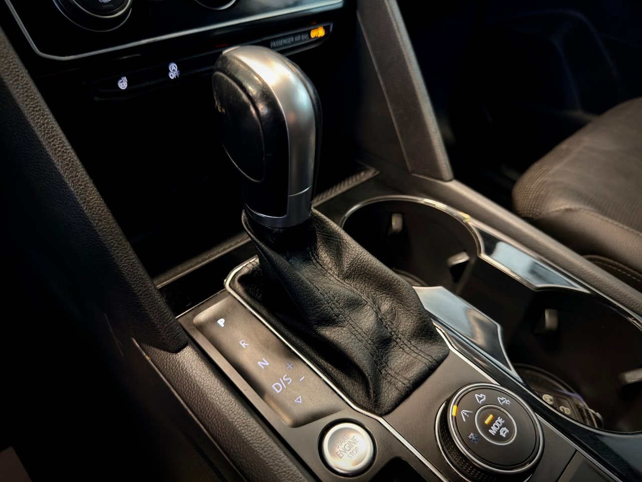 2018 Volkswagen Atlas White Notre-Dame-des-Prairies - photo #33