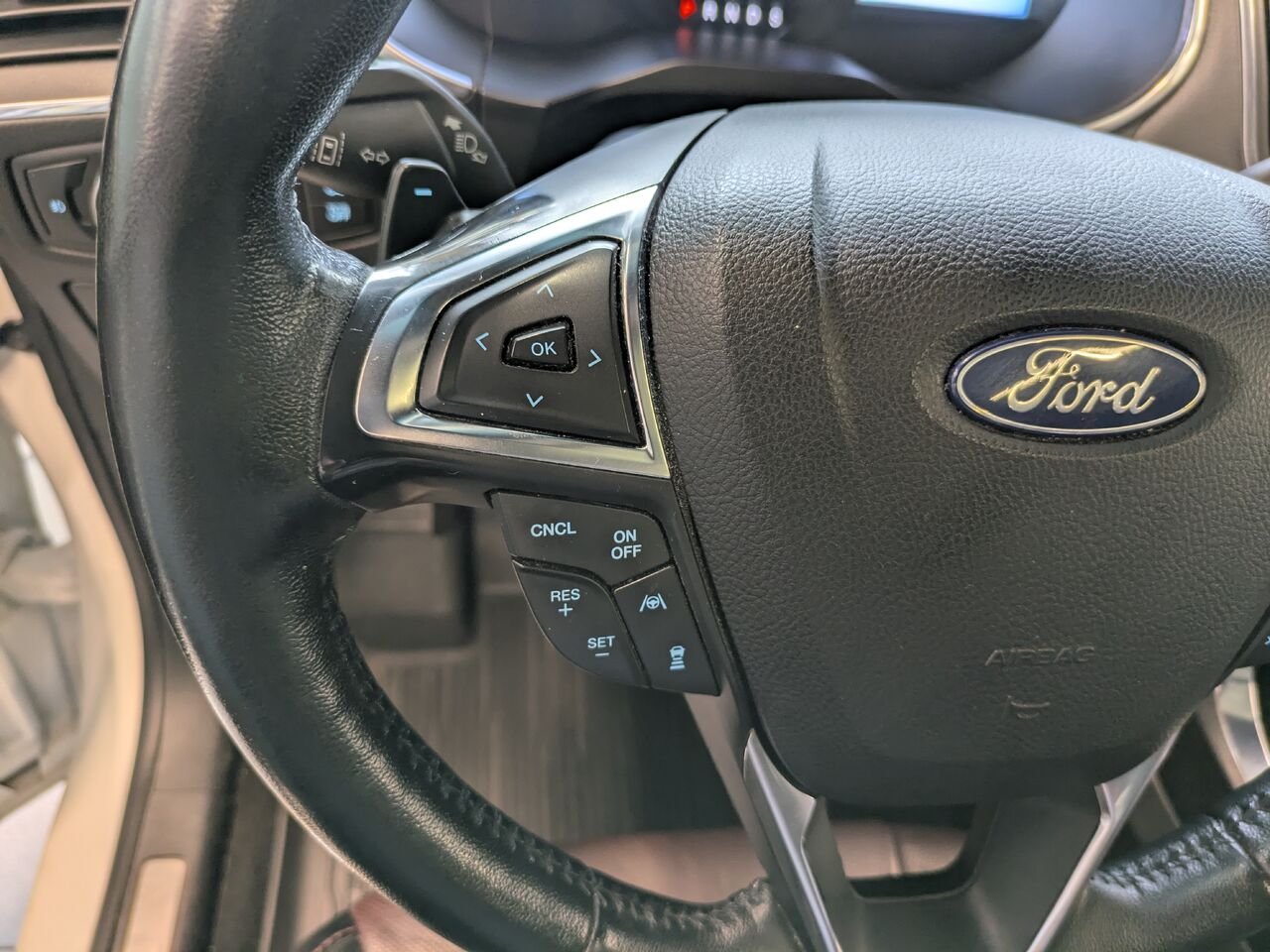 2020 Ford Edge White Gatineau - photo #6