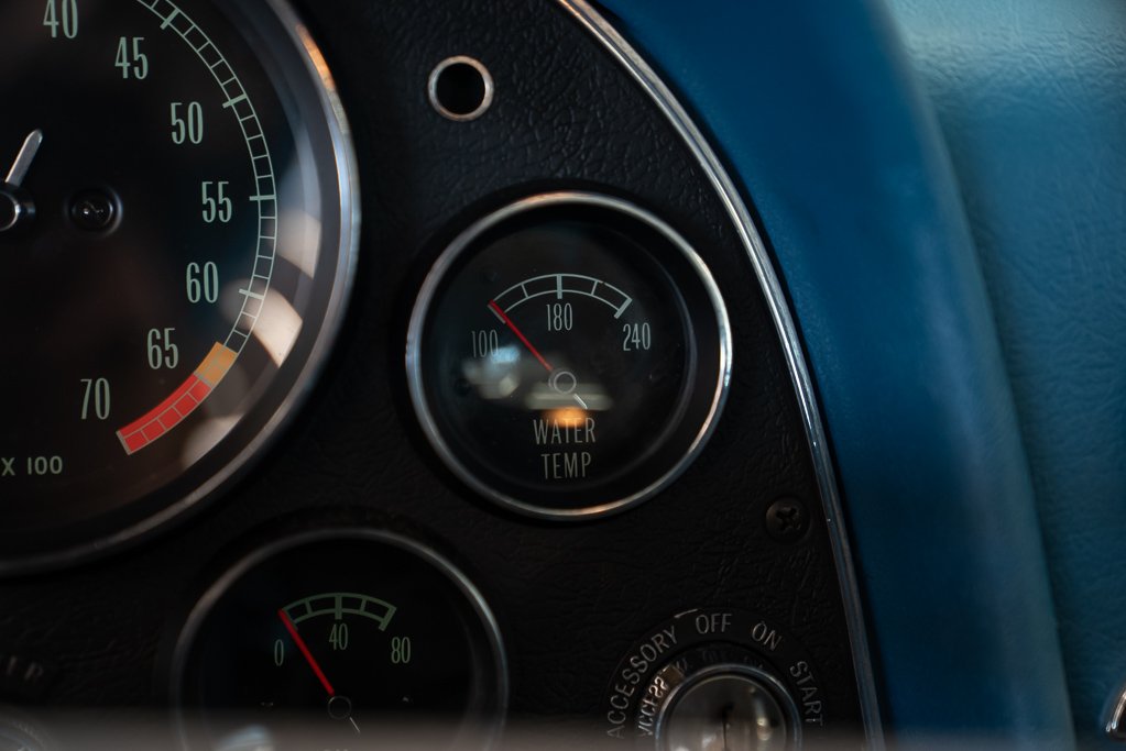 Chevrolet Corvette 1967 Bleu Montréal - photo #34