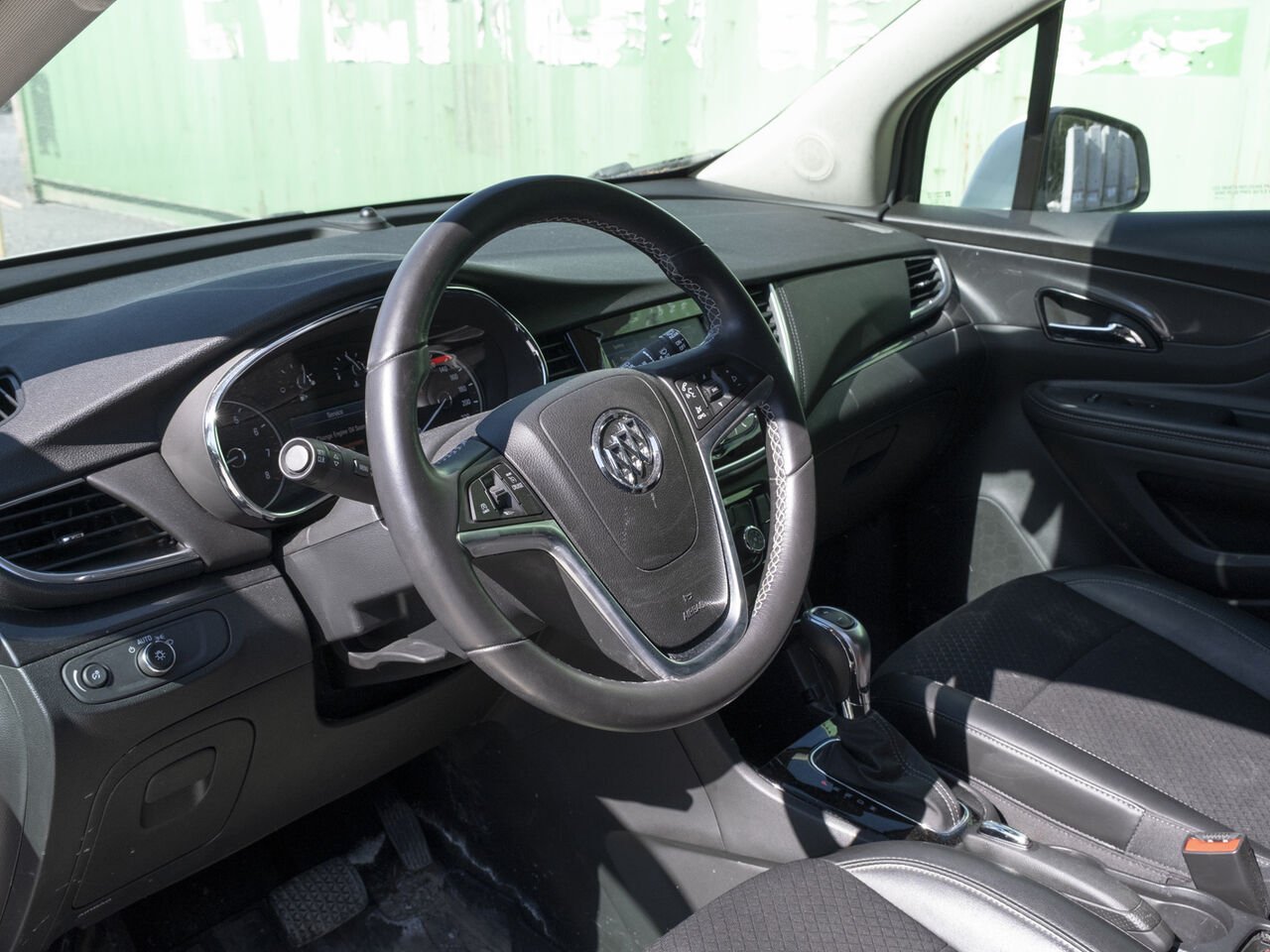 2022 Buick Encore White Gatineau - photo #5