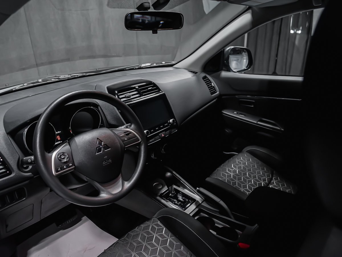 2026 Mitsubishi RVR ES Labrador Black Montreal - photo #10