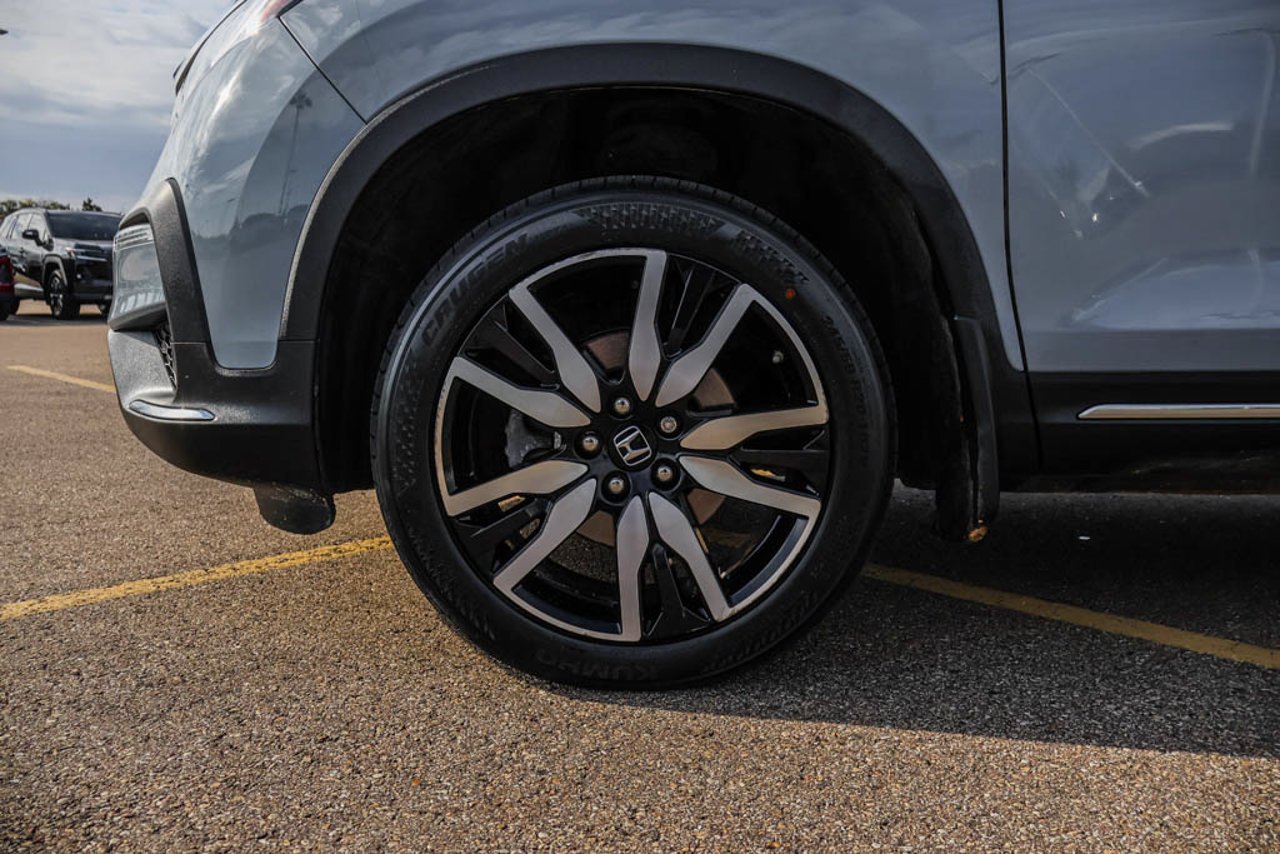 2022 Honda Pilot Touring 7-Passenger AWD Grey Sherwood Park - photo #12