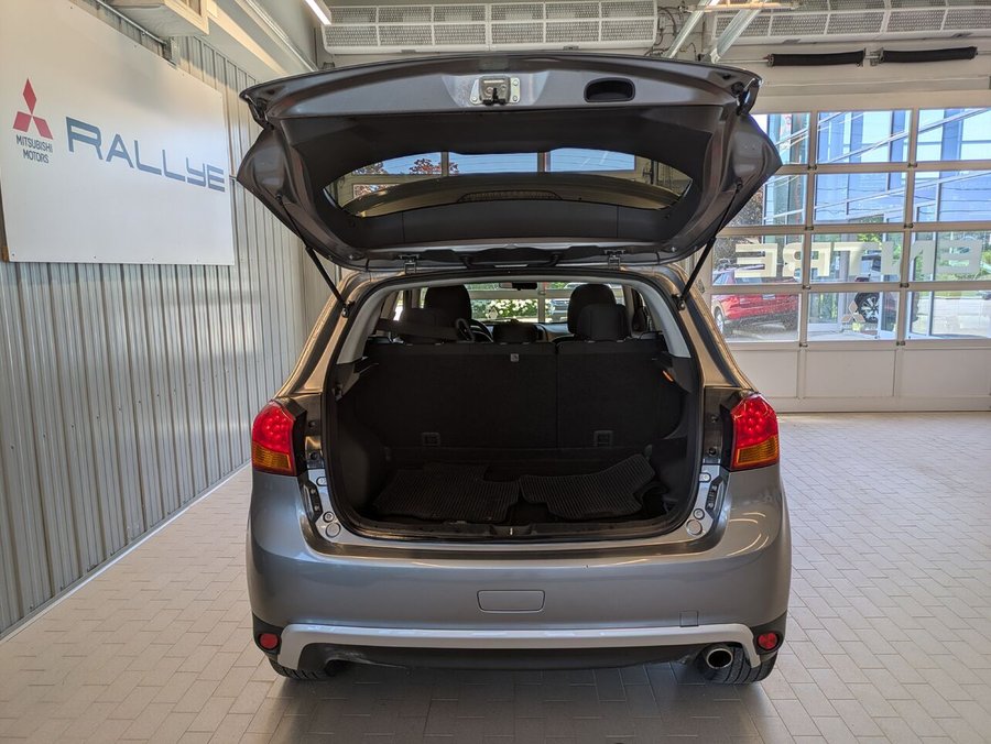Mitsubishi RVR limited AWD 2015 Gris