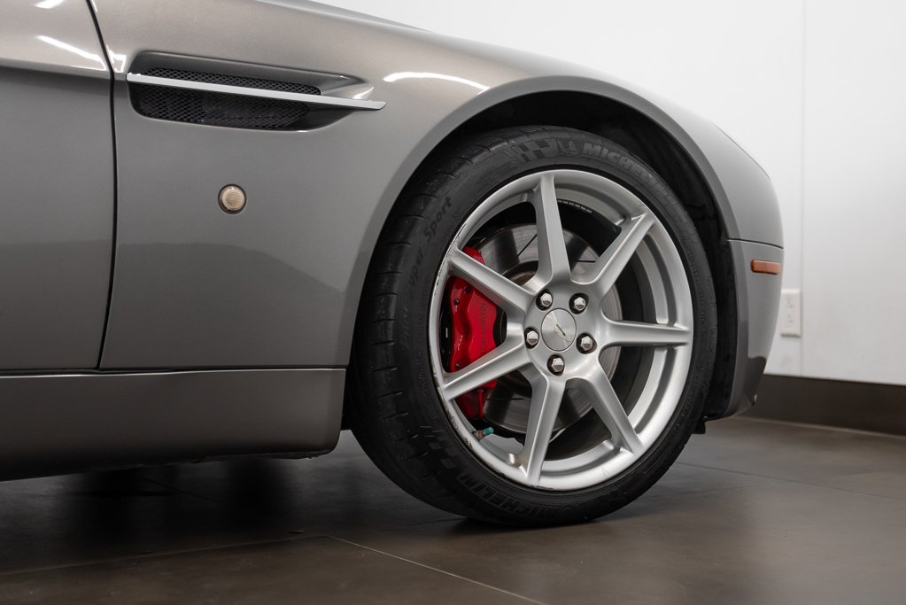 2008 Aston Martin Vantage Silver Montreal - photo #9