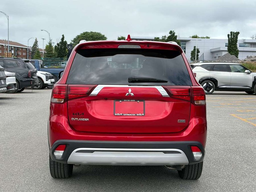 2020 Mitsubishi Outlander 2020 Red