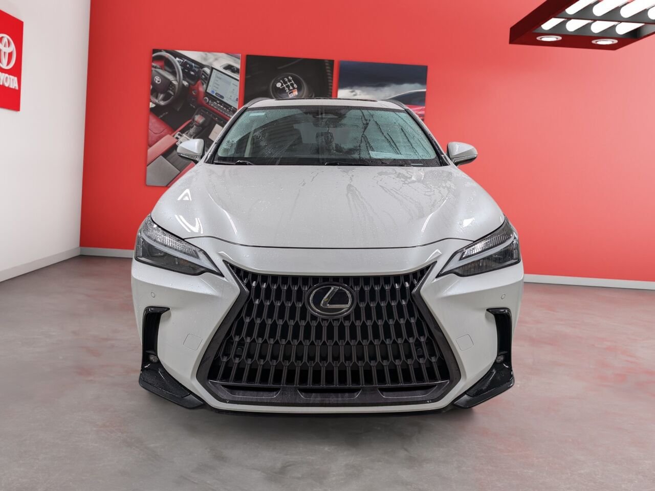 Lexus NX NX 350/SIÈGES CHAUFFANTS ET VENTILLÉS/TOIT OUVRANT/VOLANT CHAUFFANT 2022 Blanc Sherbrooke - photo #1