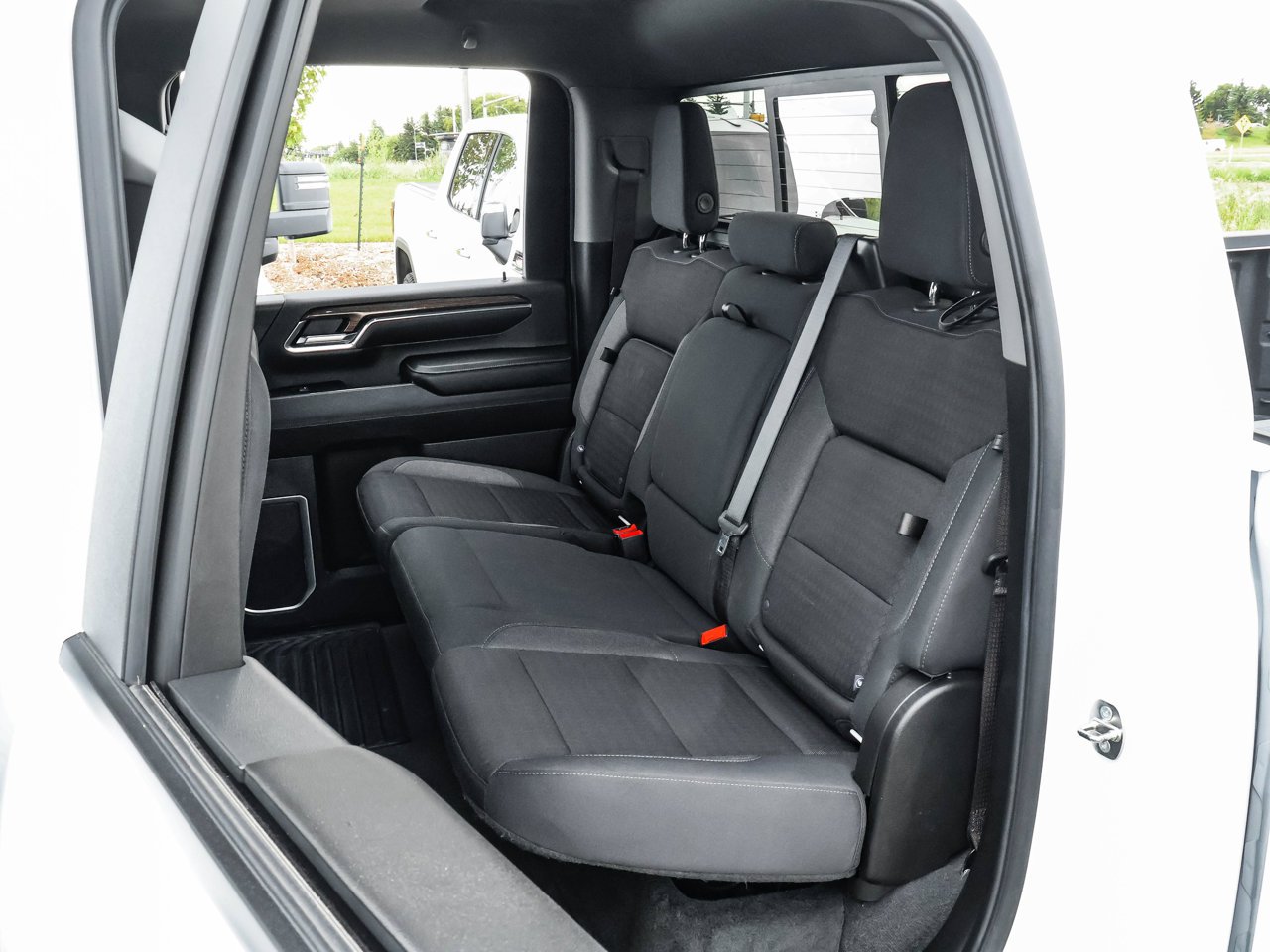 2024 Chevrolet Silverado 2500HD 4WD Crew Cab 159 LT White Sherwood Park - photo #15