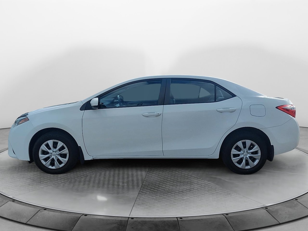 2016 Toyota Corolla VIN 2T1BURHE6GC527963 White Chicoutimi - photo #4