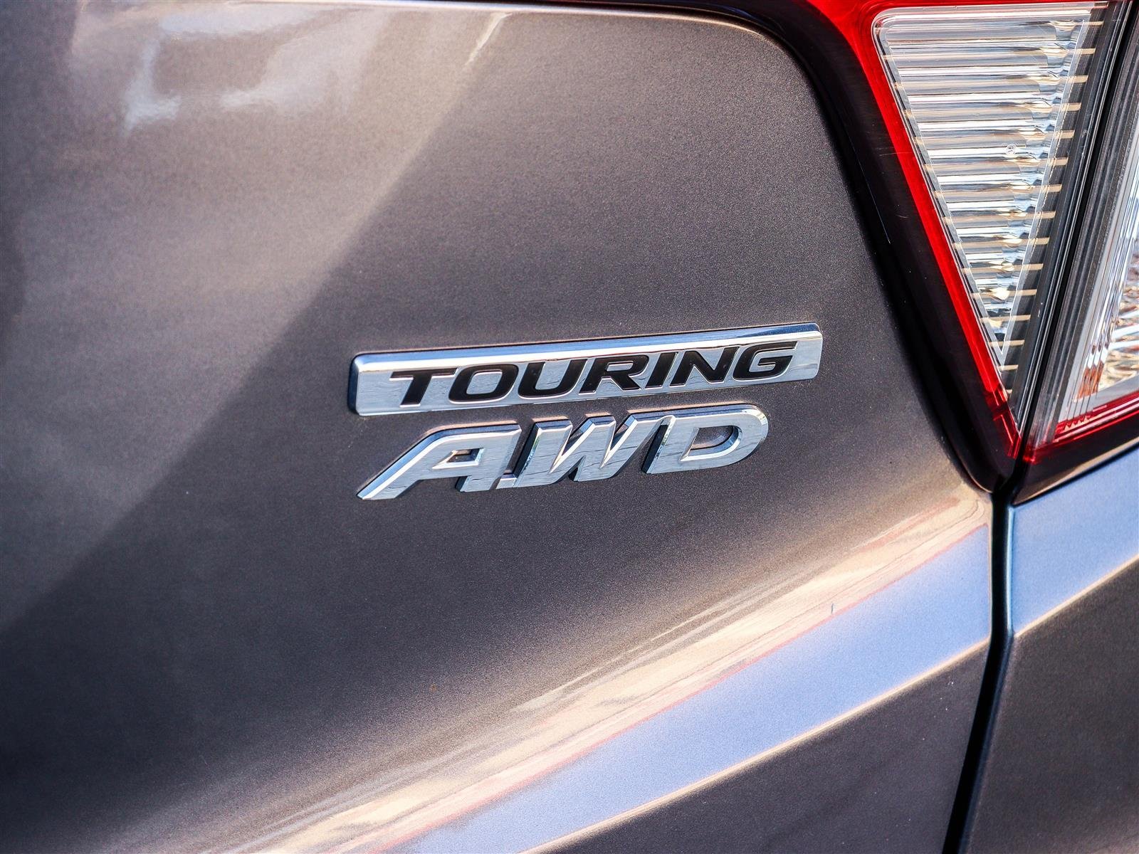 Honda HR-V Touring 2022 Grey Ottawa & Gatineau - photo #18
