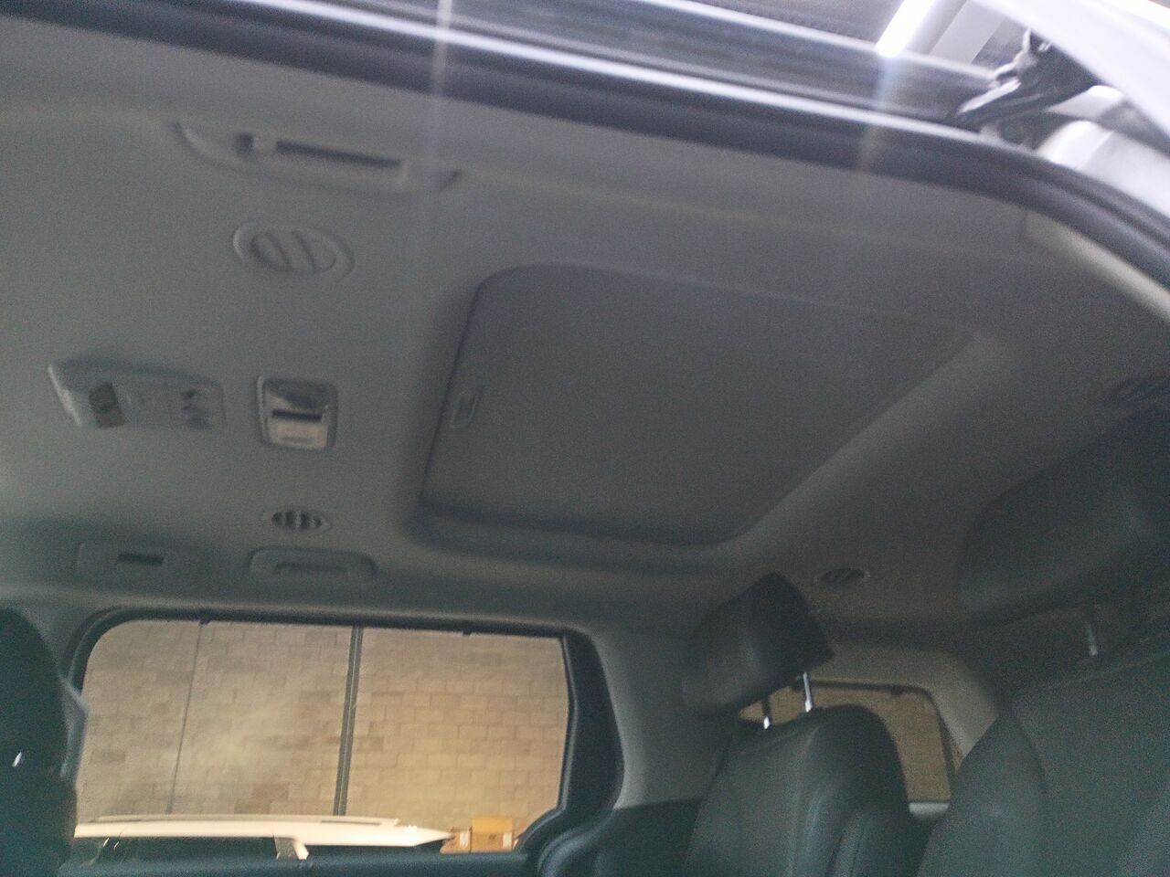 2023 Kia Carnival Silver Blainville - photo #17