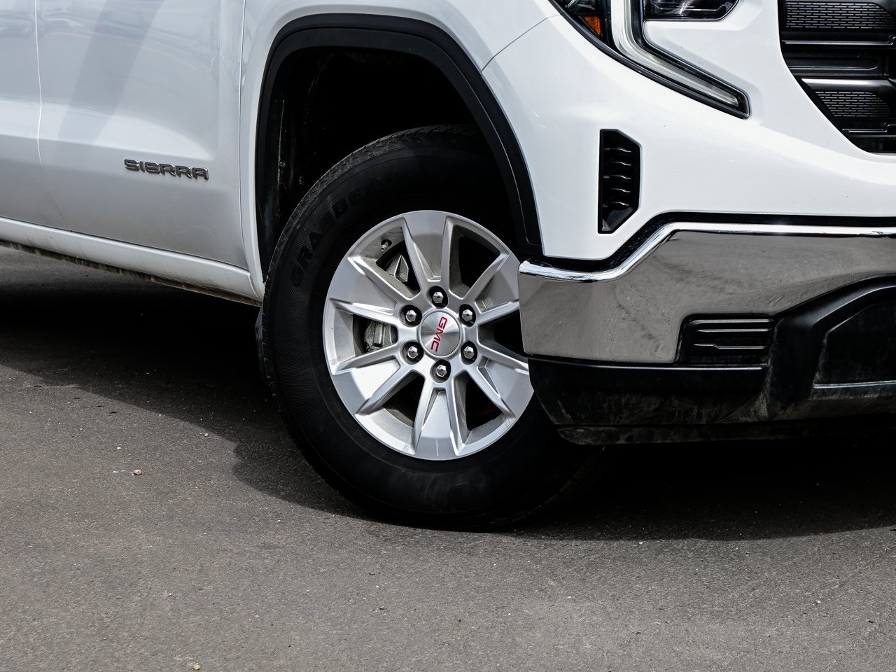 2023 GMC Sierra 1500 4WD Crew Cab 147 Pro White Sherwood Park - photo #5