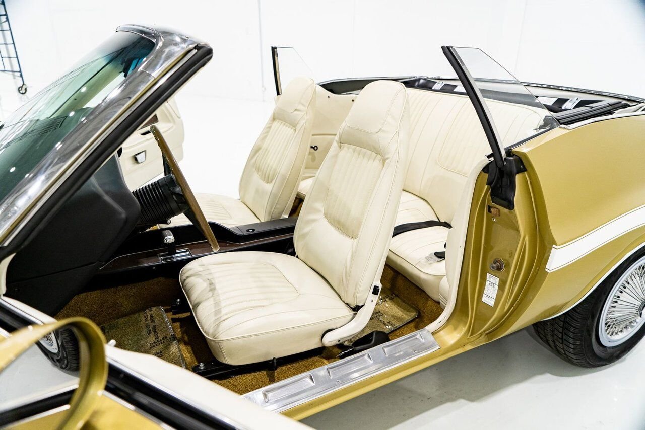 Dodge Challenger *PRIX EN USD* Convertible Fully restored to desirable specifications 1971 Or Montréal - photo #73