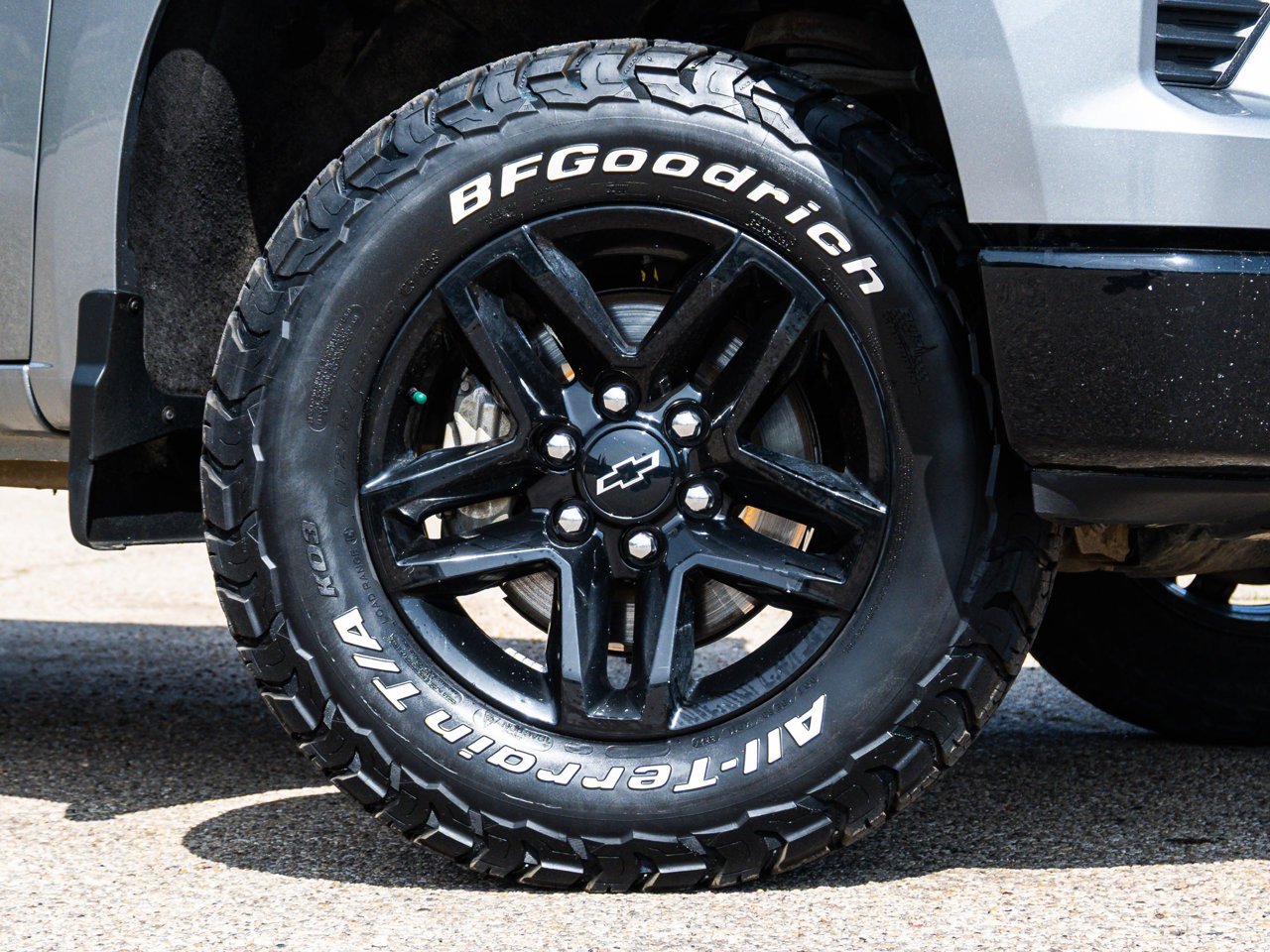2024 Chevrolet Silverado 1500 4WD Crew Cab 147 LT Trail Boss Grey Sherwood Park - photo #4