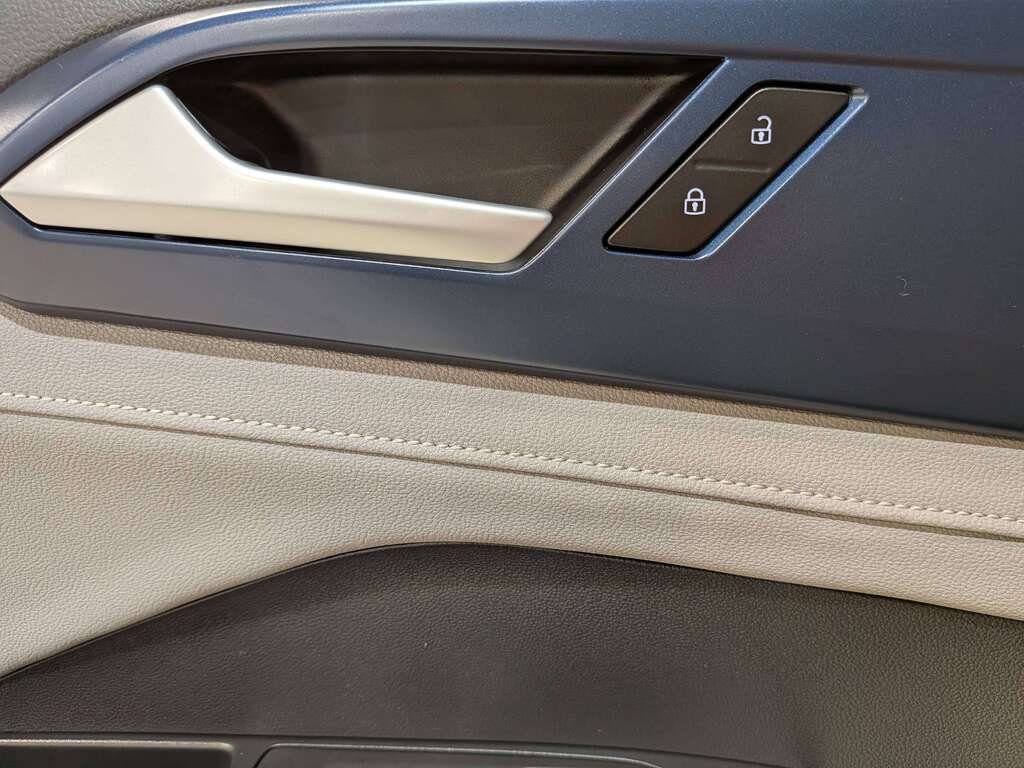 2024 Volkswagen Taos Comfortline 4MOTION Grey Val-David - photo #33