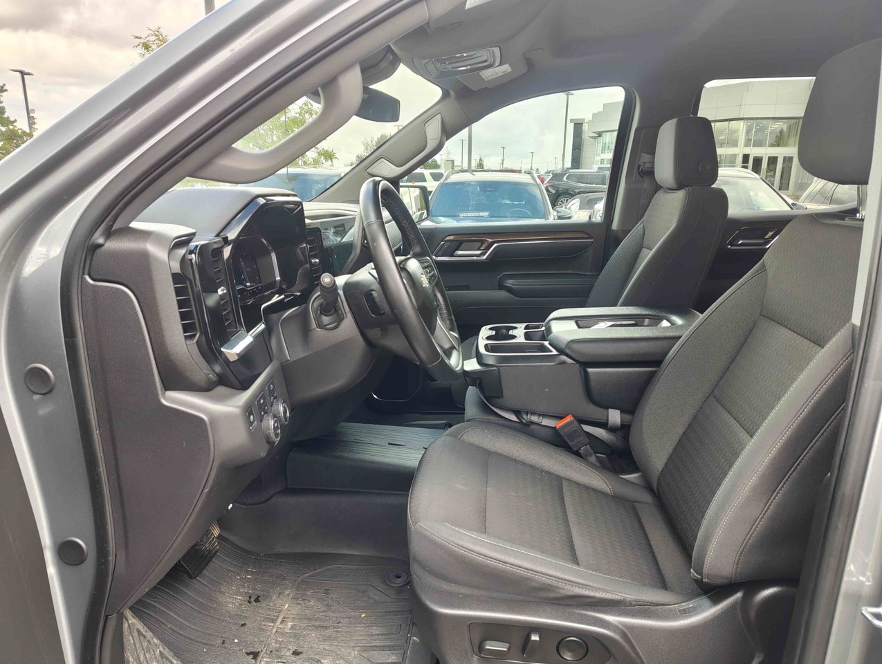 2025 Chevrolet Silverado 1500 4WD Crew Cab 147 LT Grey Sherwood Park - photo #7