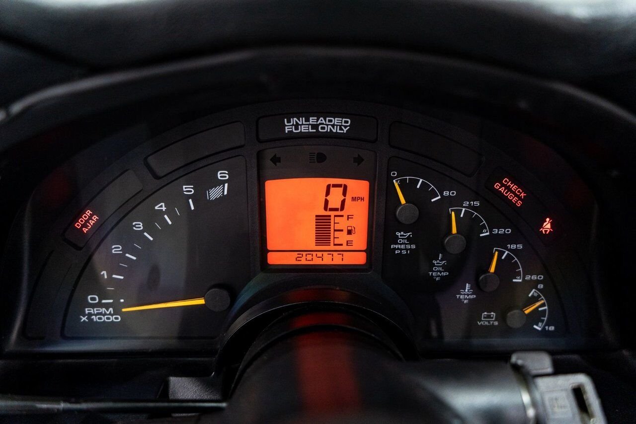 1995 Chevrolet Corvette Convertible Pace Car Pink Montreal - photo #12