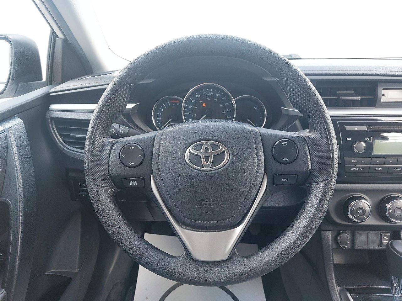 2016 Toyota Corolla VIN 2T1BURHE6GC527963 White Chicoutimi - photo #11