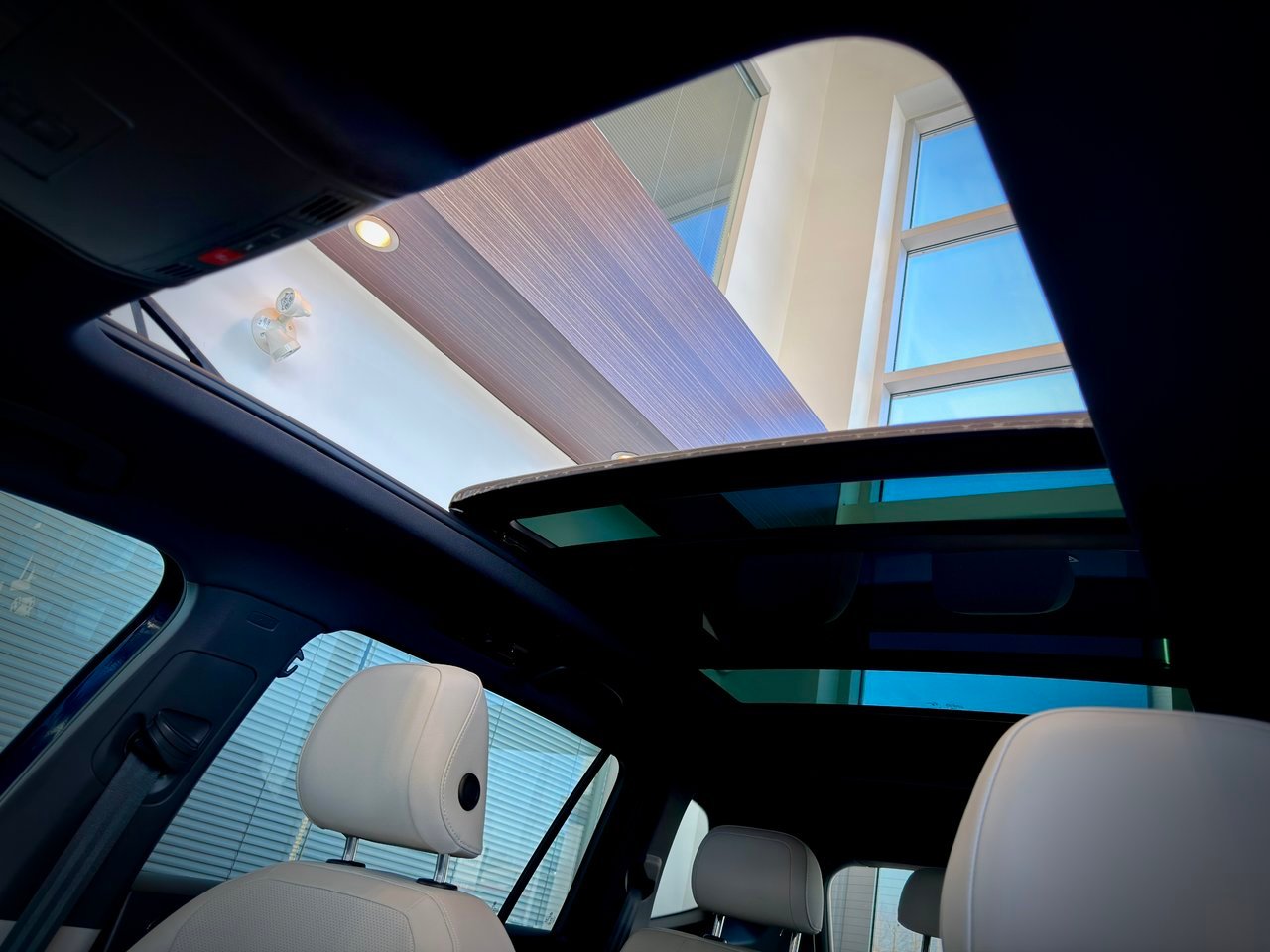 Volkswagen Tiguan 2024 Bleu Notre-Dame-des-Prairies - photo #18