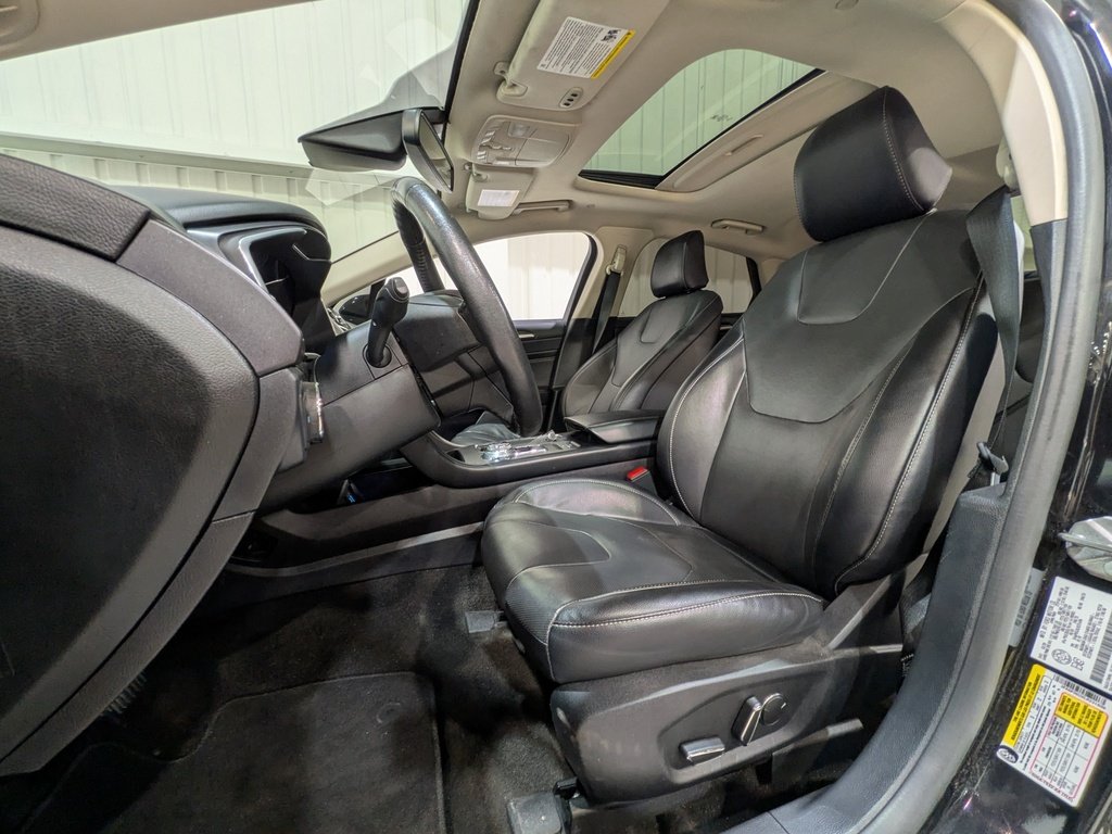 2020 Ford Fusion Energi Titanium FWD Black Val-David - photo #1