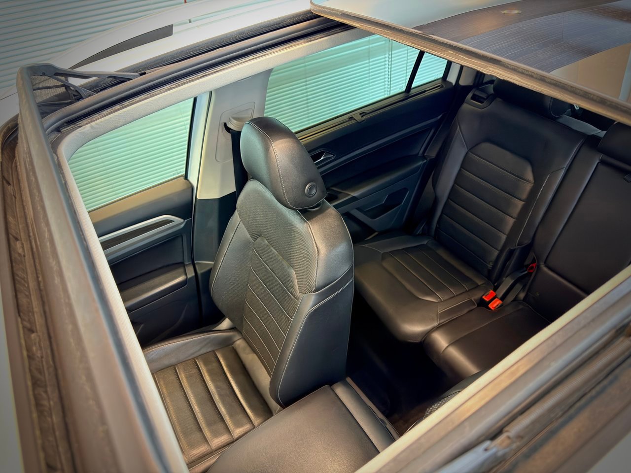 2018 Volkswagen Atlas White Notre-Dame-des-Prairies - photo #16