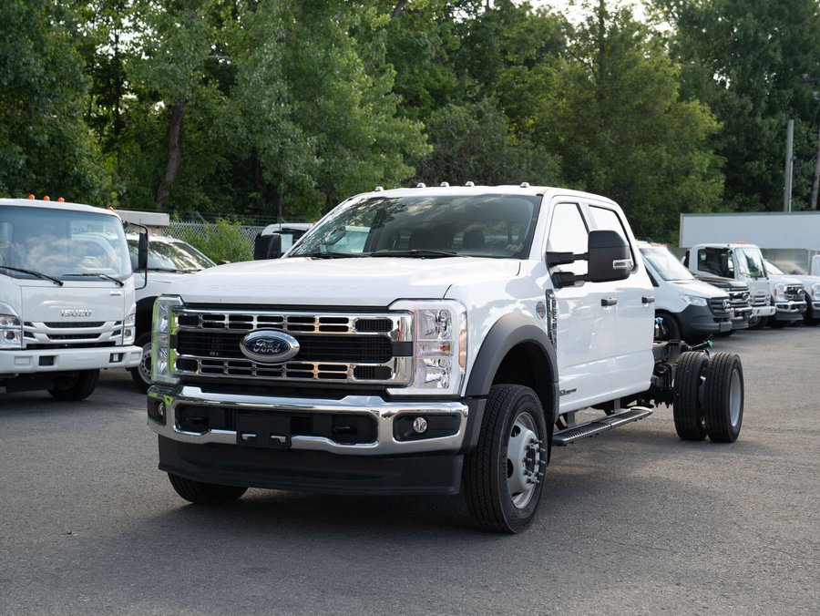 2024 Ford Super Duty F-550 DRW 2024 White