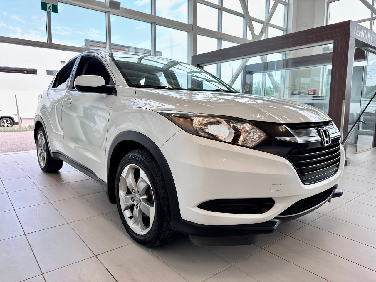 2016 Honda HR-V Notre-Dame-des-Prairies - photo #6