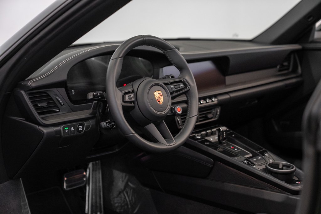 Porsche 911 Targa 4 GTS \\ No luxury TAX 2026 Vert Kirkland - photo #20