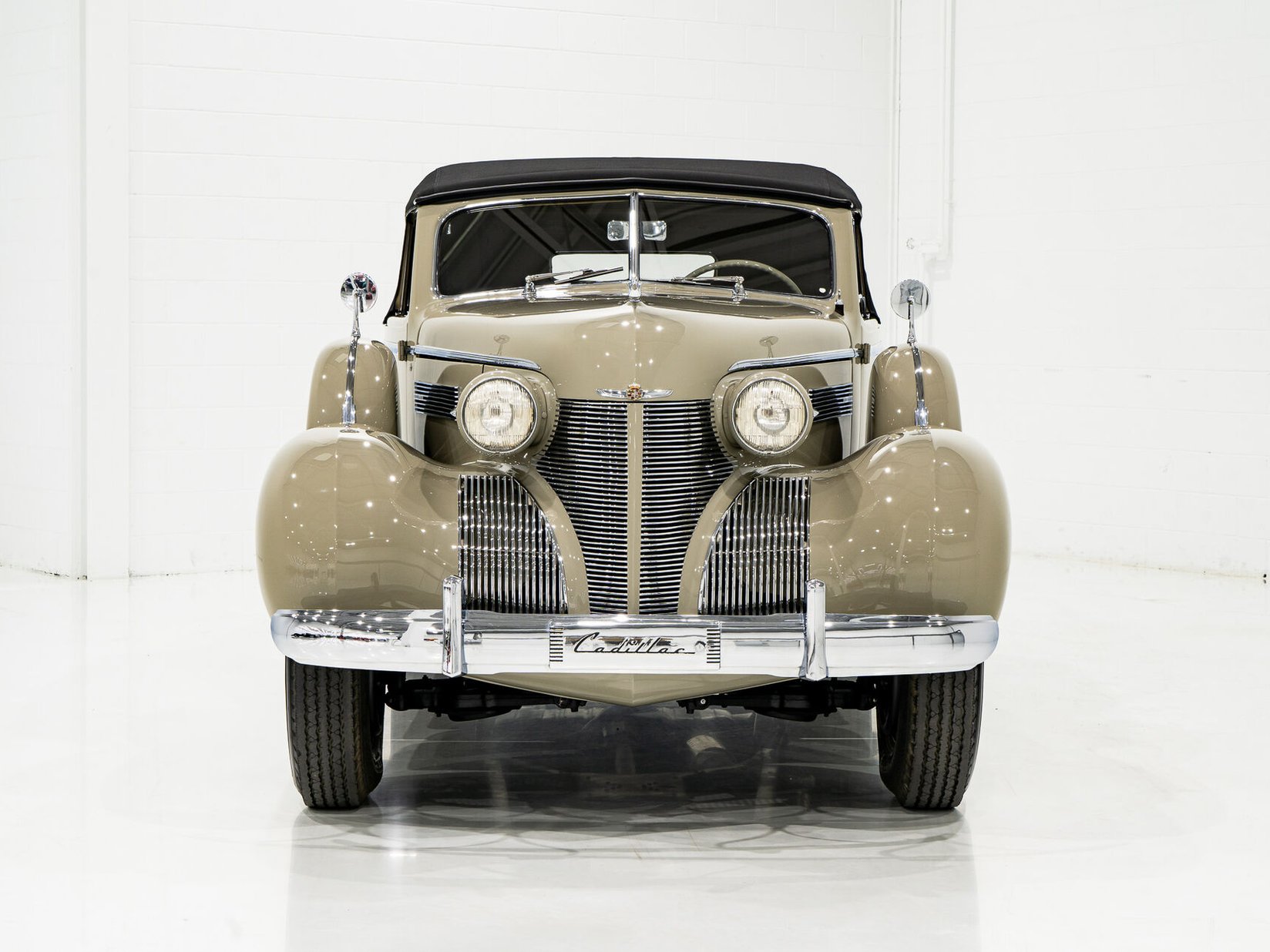 Cadillac Series 75 1 of 27 built. Former CCCA National first prize winner *PRICE IN USD* 1939 Brun Montréal - photo #40