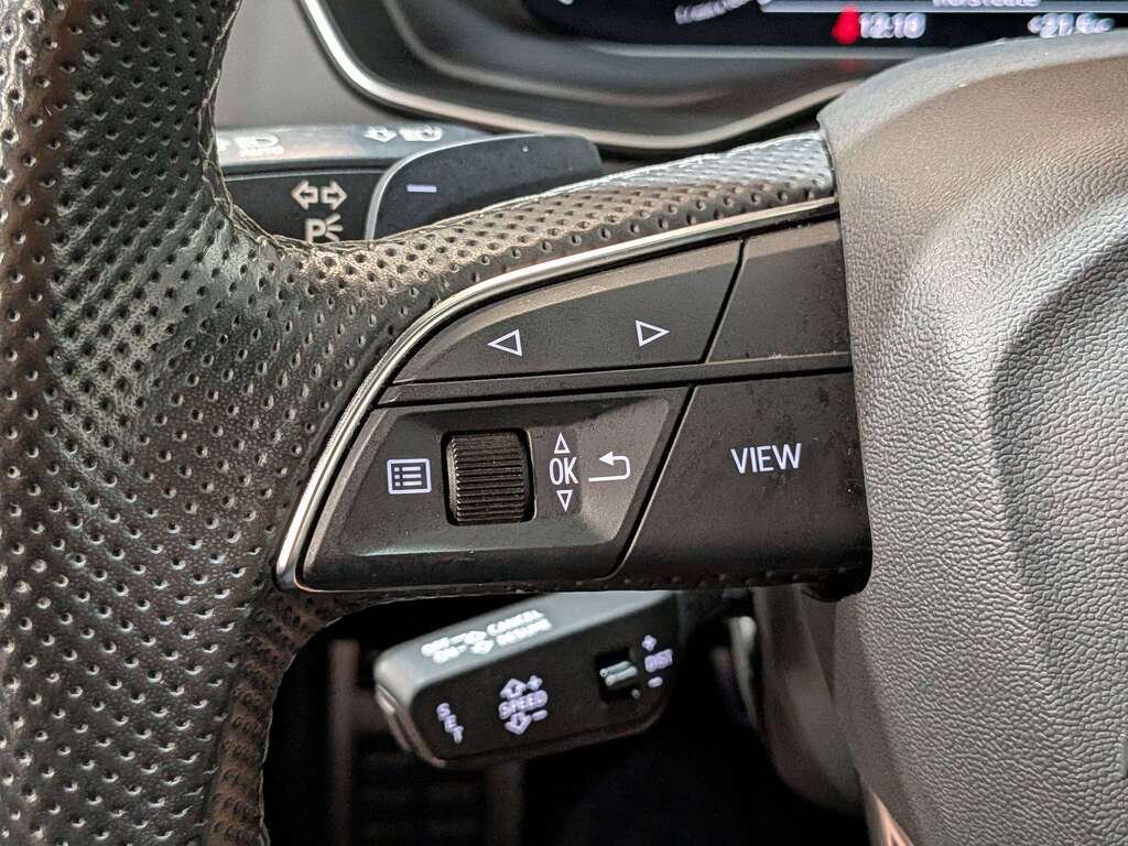 2023 Audi Q5 Technik 45 TFSI quattro Black Val-David - photo #16