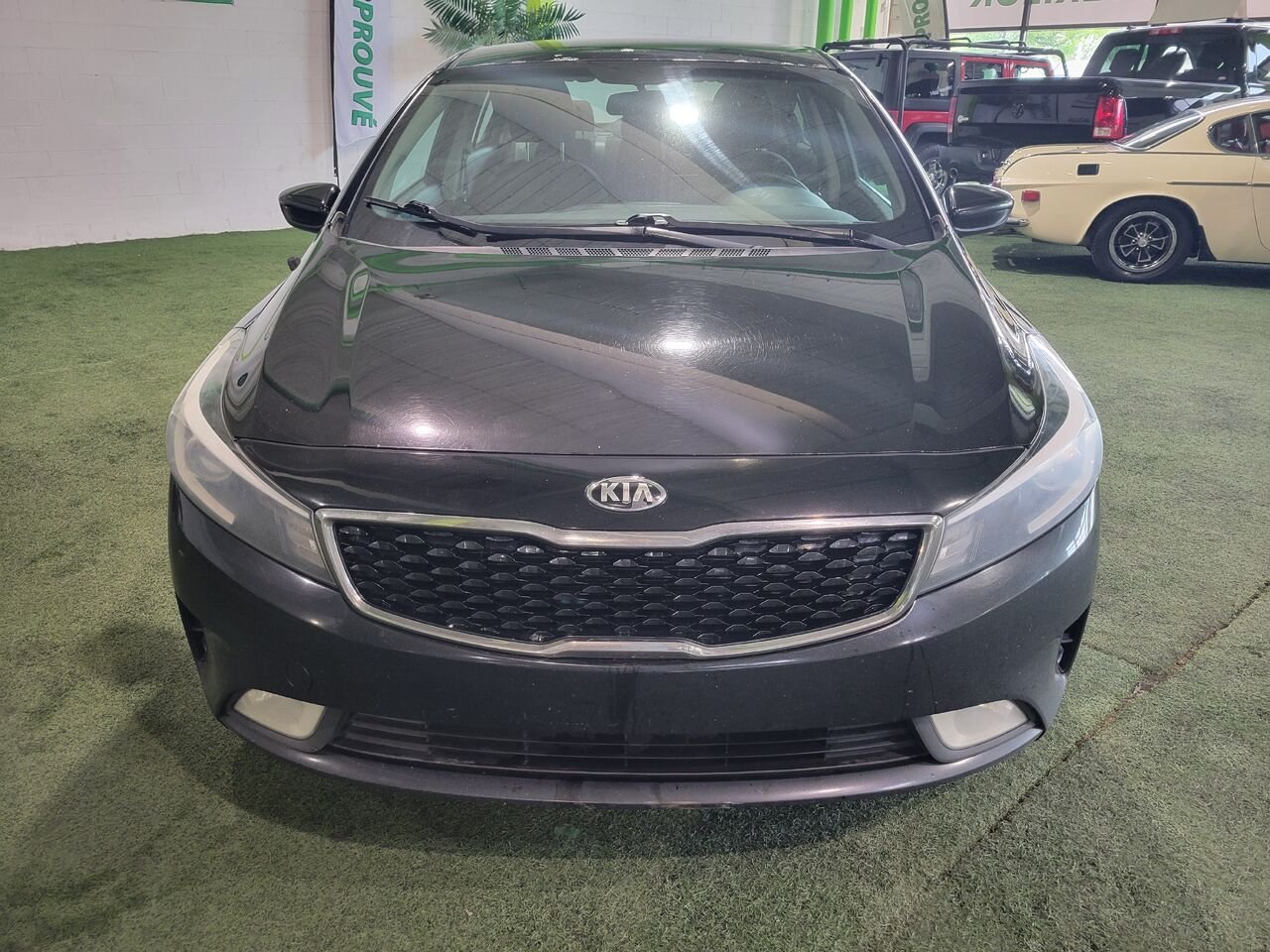 2017 Kia Forte Black  - photo #8