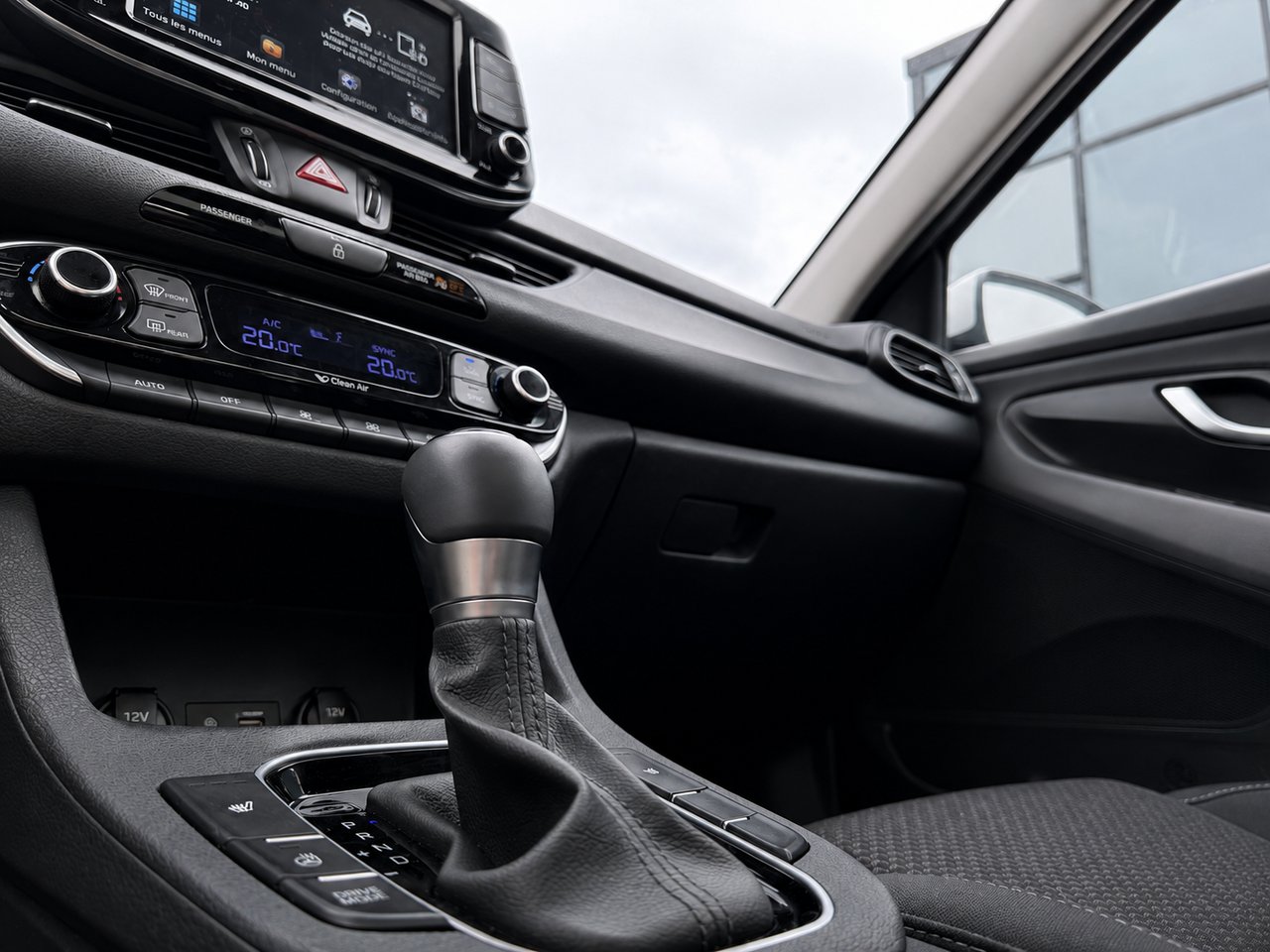 2020 HYUNDAI ELANTRA GT Luxury White Châteauguay - photo #8