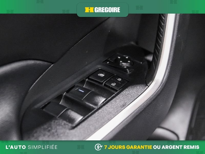 2022 Toyota Rav 4 Grey Laval - photo #16