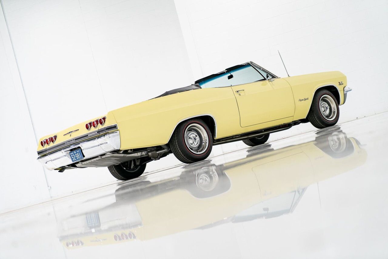 1965 Chevrolet Impala SS *PRIX EN USD* 396/325HP 4spd frame off restoration Yellow Montreal - photo #103