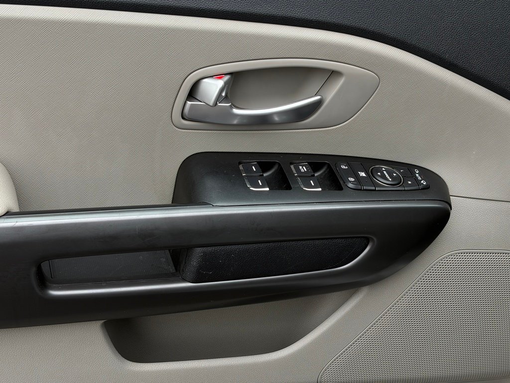2020 Kia Sedona Grey Gatineau - photo #10