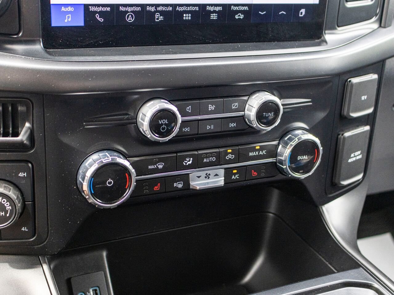 2024 Ford F-150 XLT cabine SuperCrew 4RM caisse de 5,5 pi Grey Châteauguay - photo #15