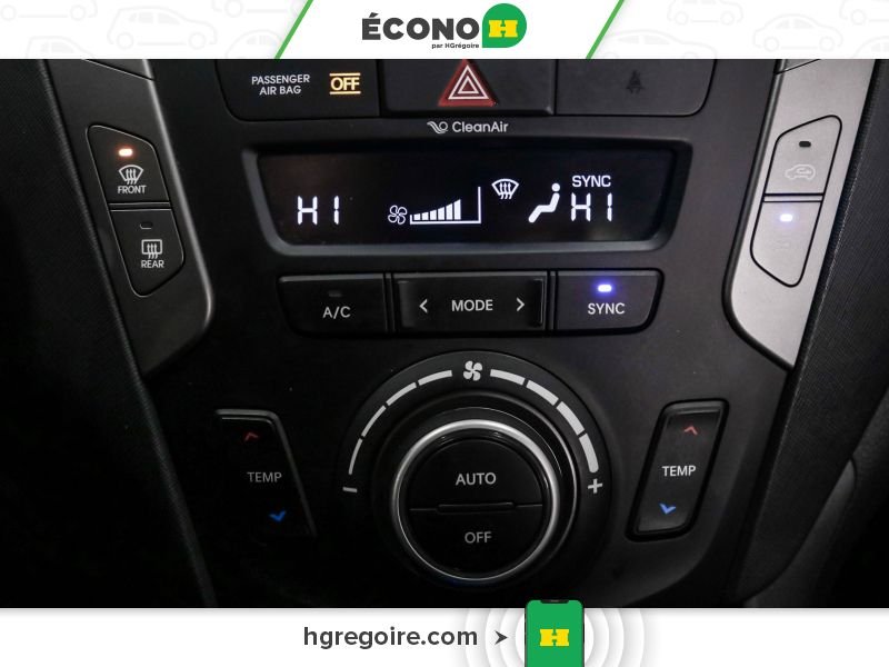 Hyundai Santa Fe 2018 Beige Laval - photo #17