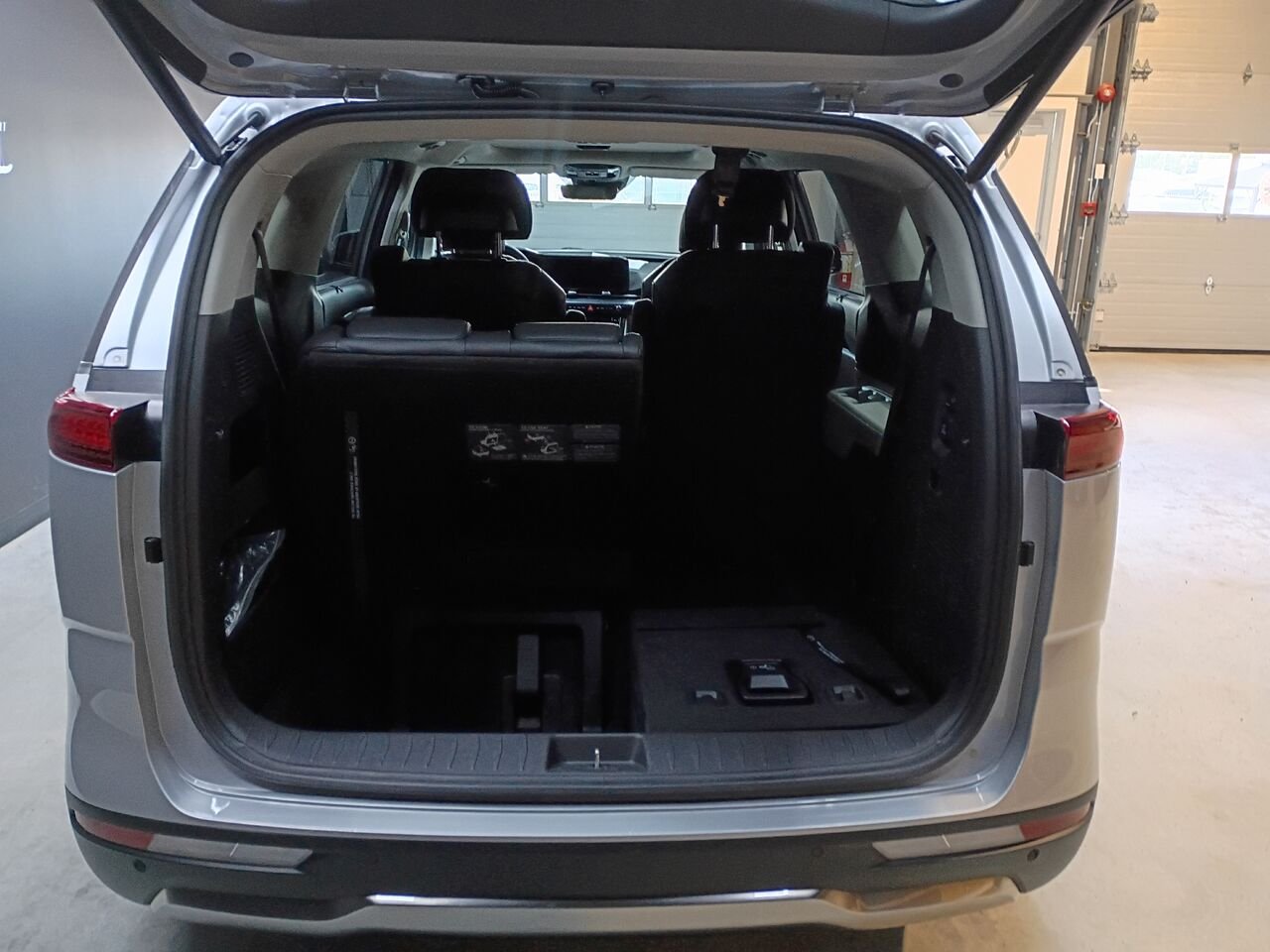2023 Kia Carnival Silver Blainville - photo #14