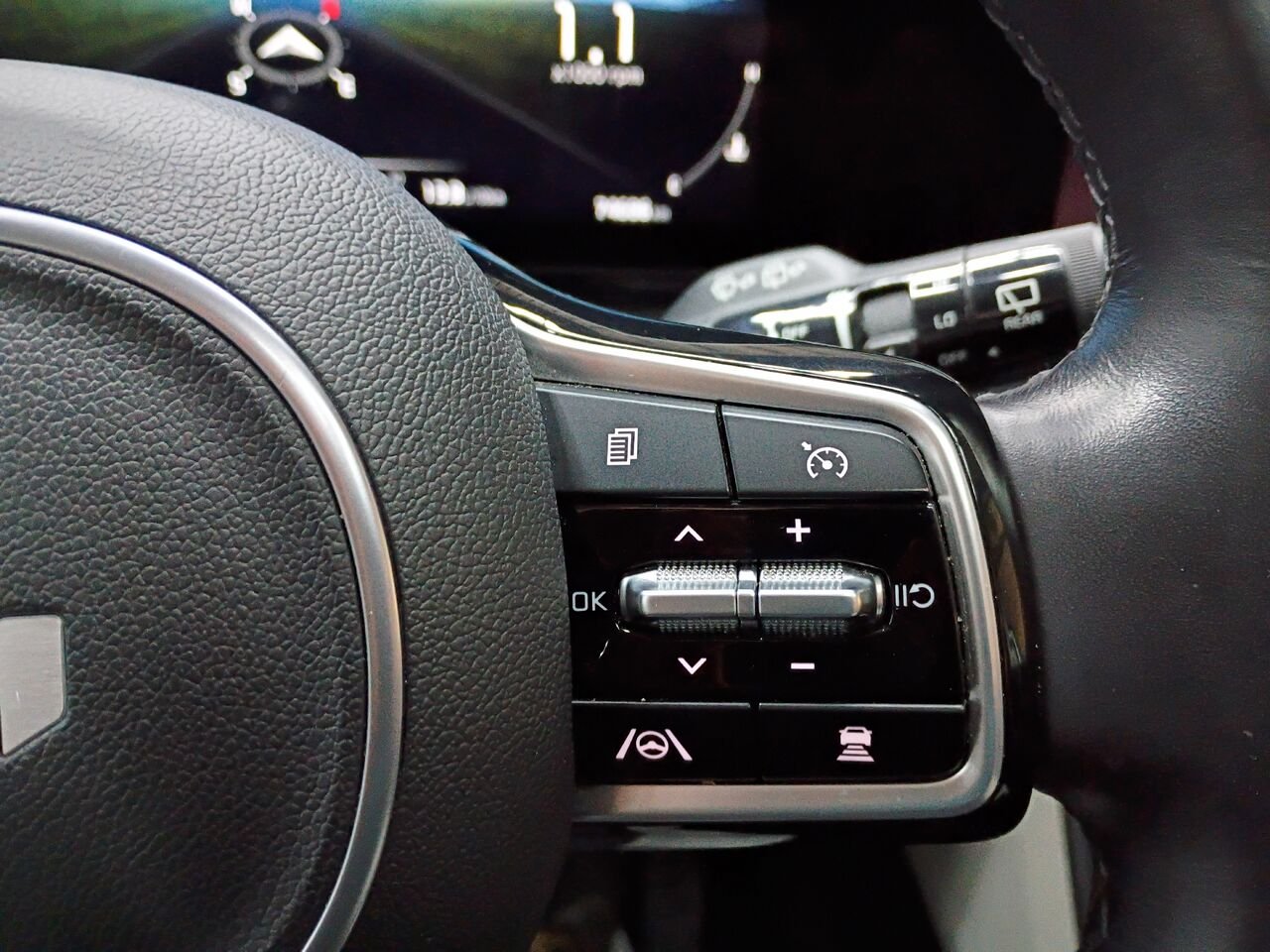 2023 Kia Carnival Silver Blainville - photo #29