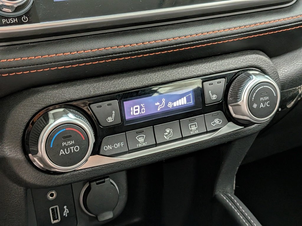 2020 Nissan Kicks SR FWD Red Val-David - photo #25