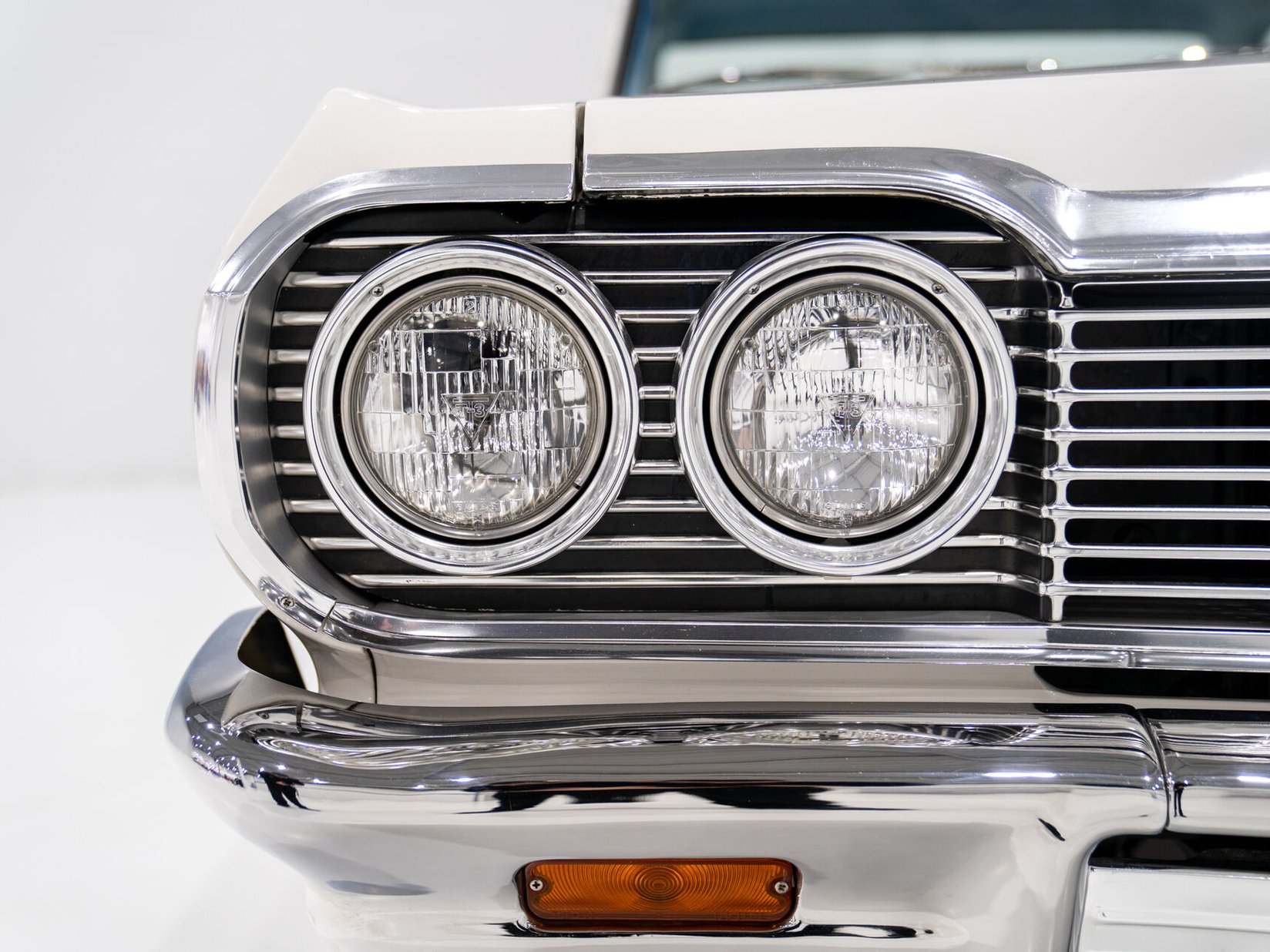 1964 Chevrolet Biscayne Matching 409 / 425HP Transmission 4 Vitesse Complètement Entièrement restauré **PRIX EN USD** White Montreal - photo #34