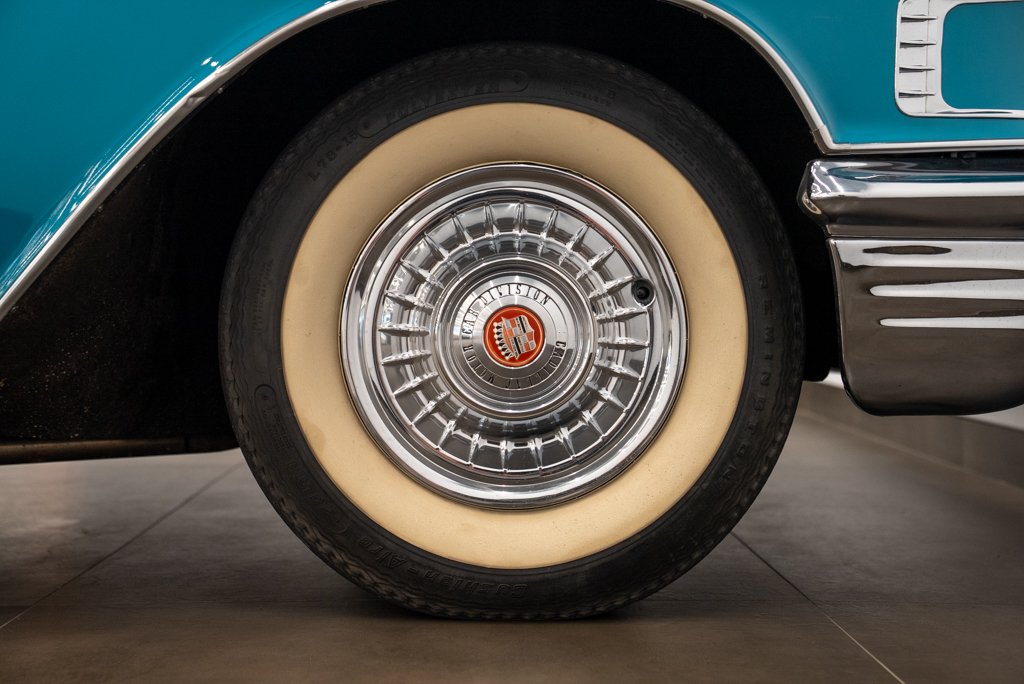 Cadillac Series 62 1958 Bleu Montréal - photo #12