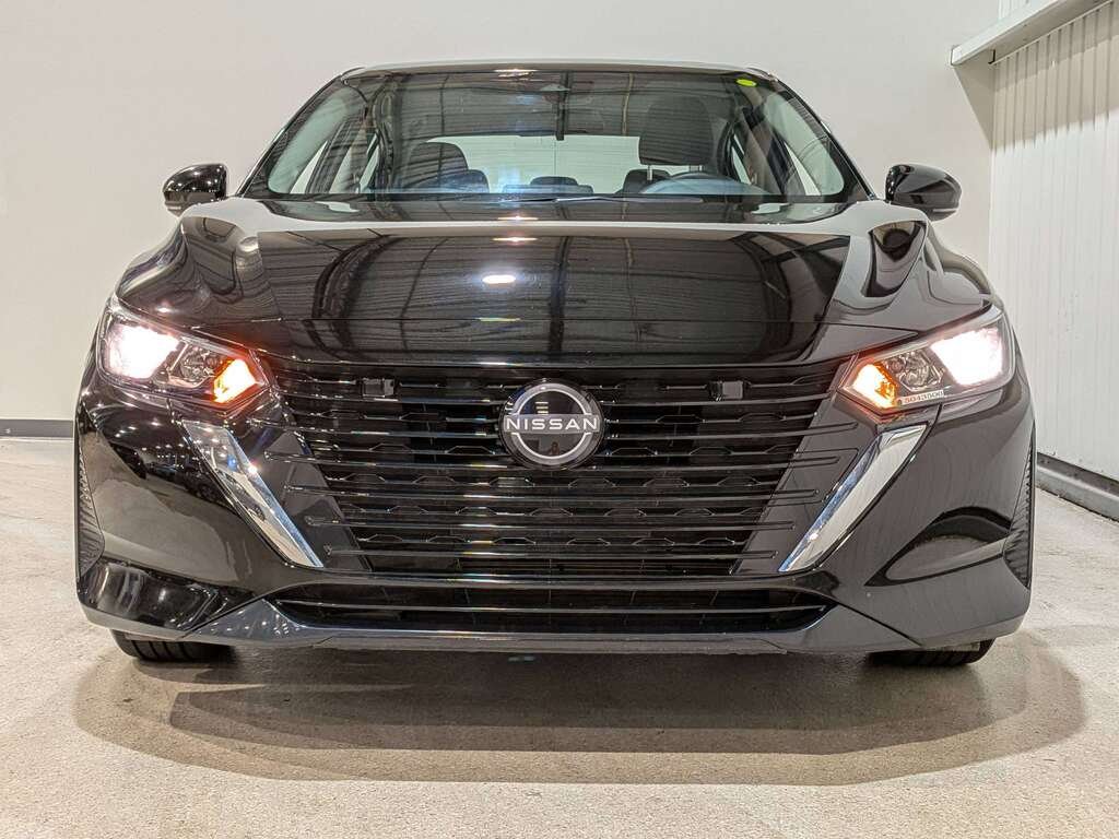 Nissan Sentra 2024 Noir Val-David - photo #1