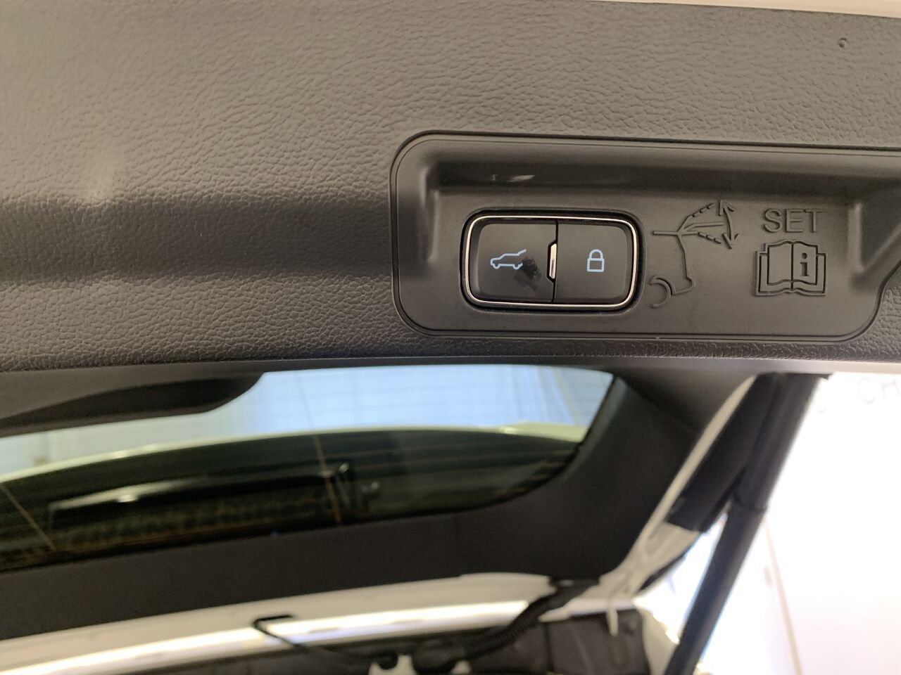 2024 Ford Explorer ST AWD EXPLORER ST 4WD White Châteauguay - photo #11