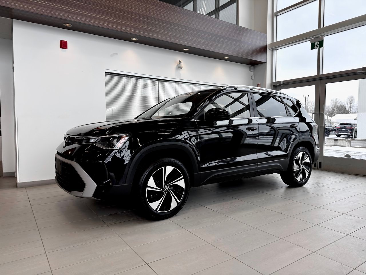 2025 Volkswagen Taos Silver Notre-Dame-des-Prairies - photo #34