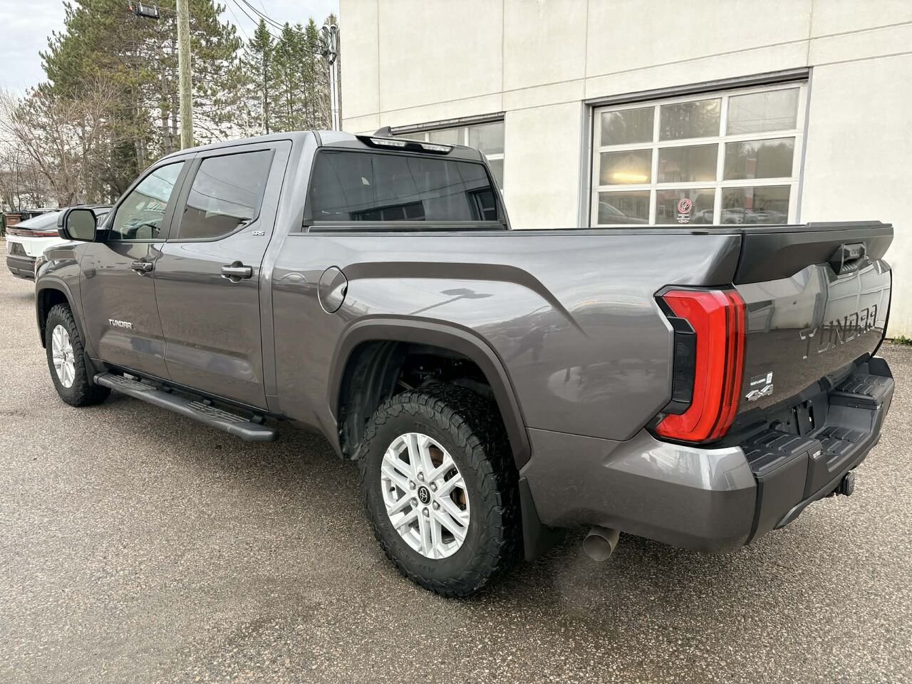 2024 Toyota TUNDRA Grey Mont-Laurier - photo #7