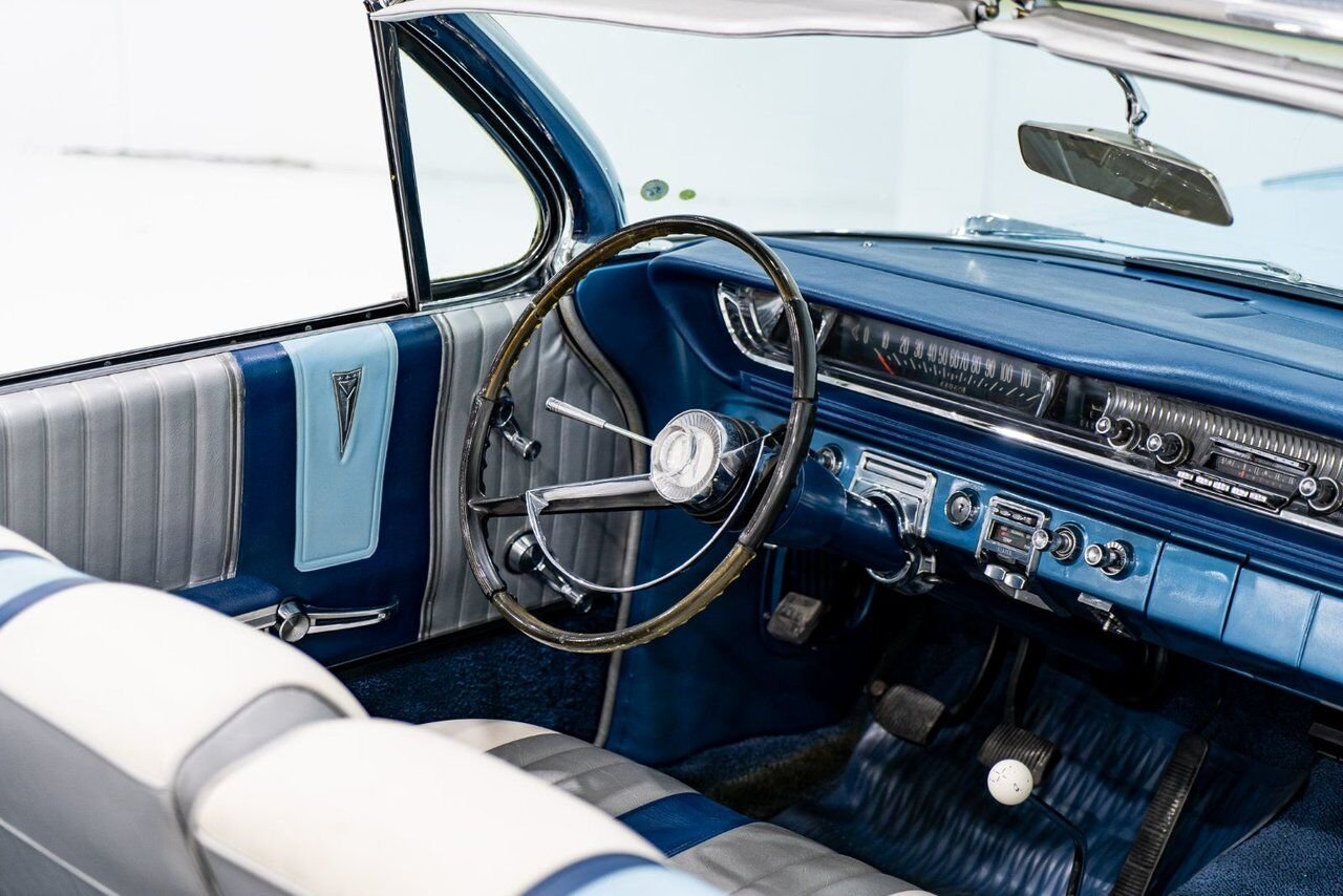Pontiac Bonneville **PRIX EN USD**C8 Suffix 389cu.in. TriPower 4 Speed 1961 Bleu Montréal - photo #8