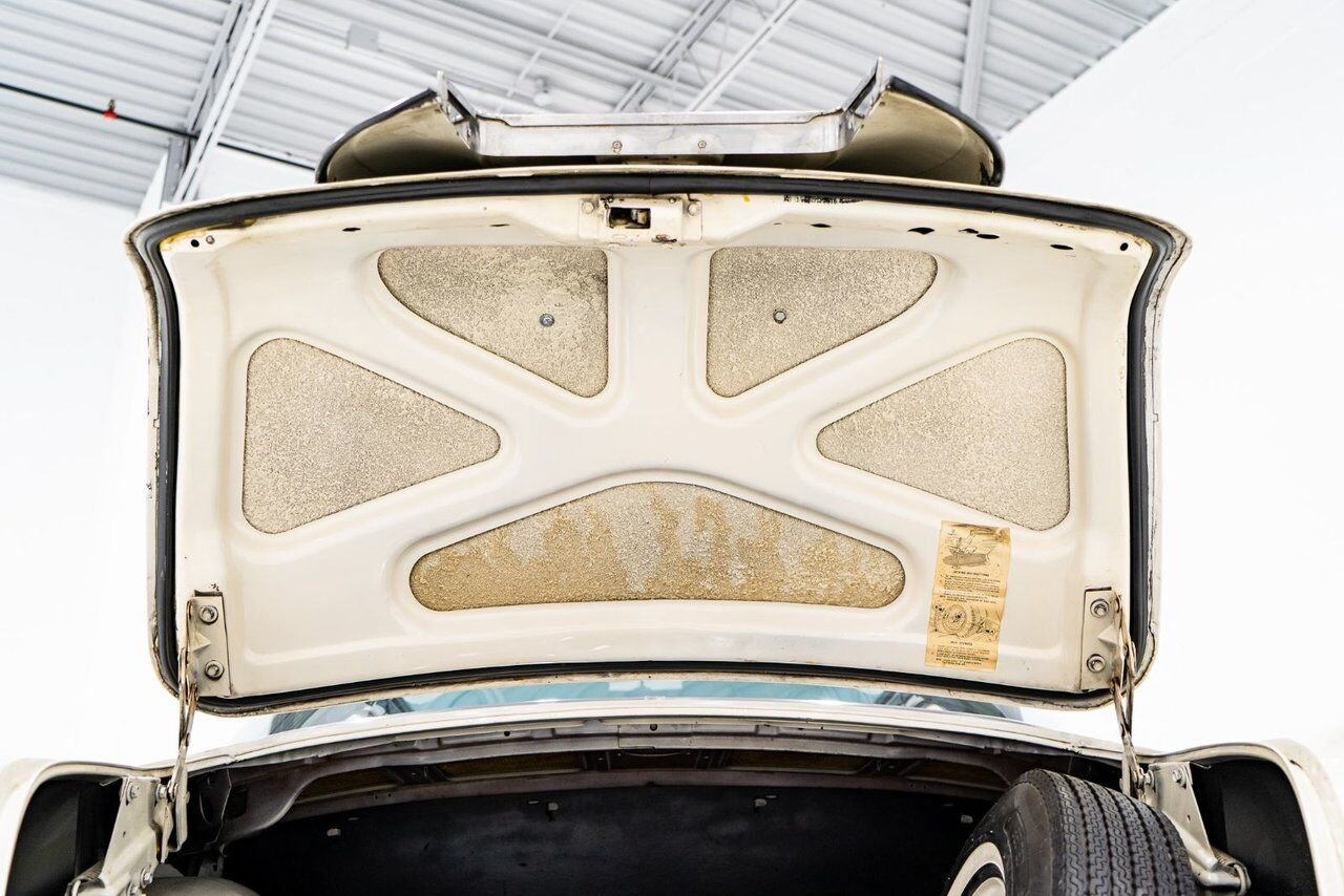1954 Ford Crestline Skyliner rare glass top long term ownership White Montreal - photo #27